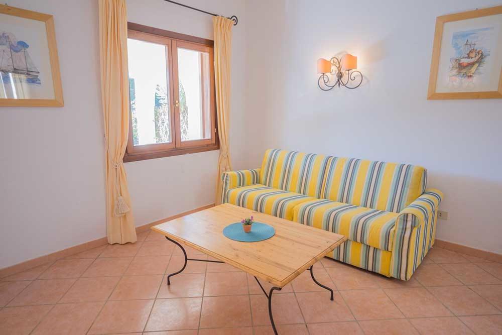 Residence Baia Sant Anna Con Piscina Tanaunella Eksteriør billede